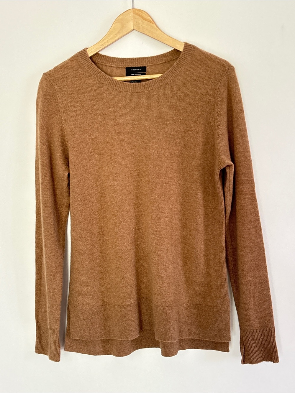 Halogen 100% Cashmere Sweater Size Medium Neutral Minimalist Classic *E57